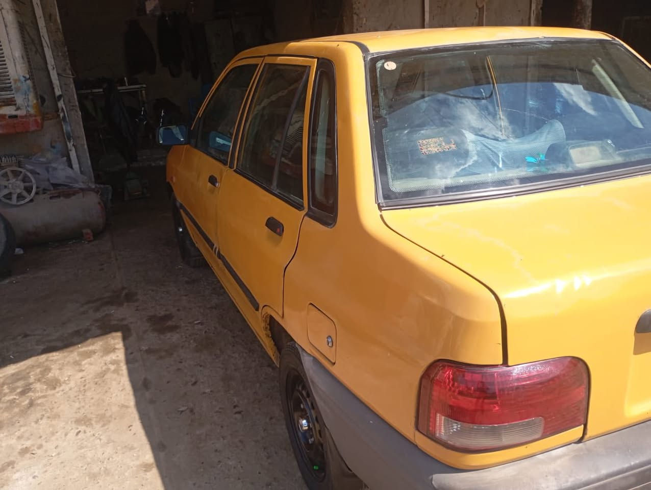 سلام عليكم سايبة 2012 رقم بغداد سنويه ل2028 كير محرك مكفول تبريد شغال تخم تاير جديد بيها مكانات صبغ وفطر شاصي وشويه خياسات يم الدوسه 

السعر 25 
مكاني بغداد ***********
