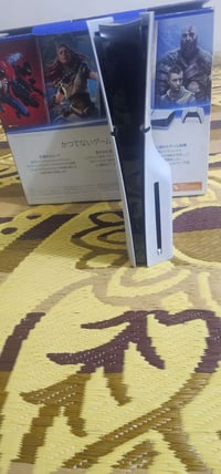 بلايستيشن ٥ • ١تيرا • ملحقات أصلية