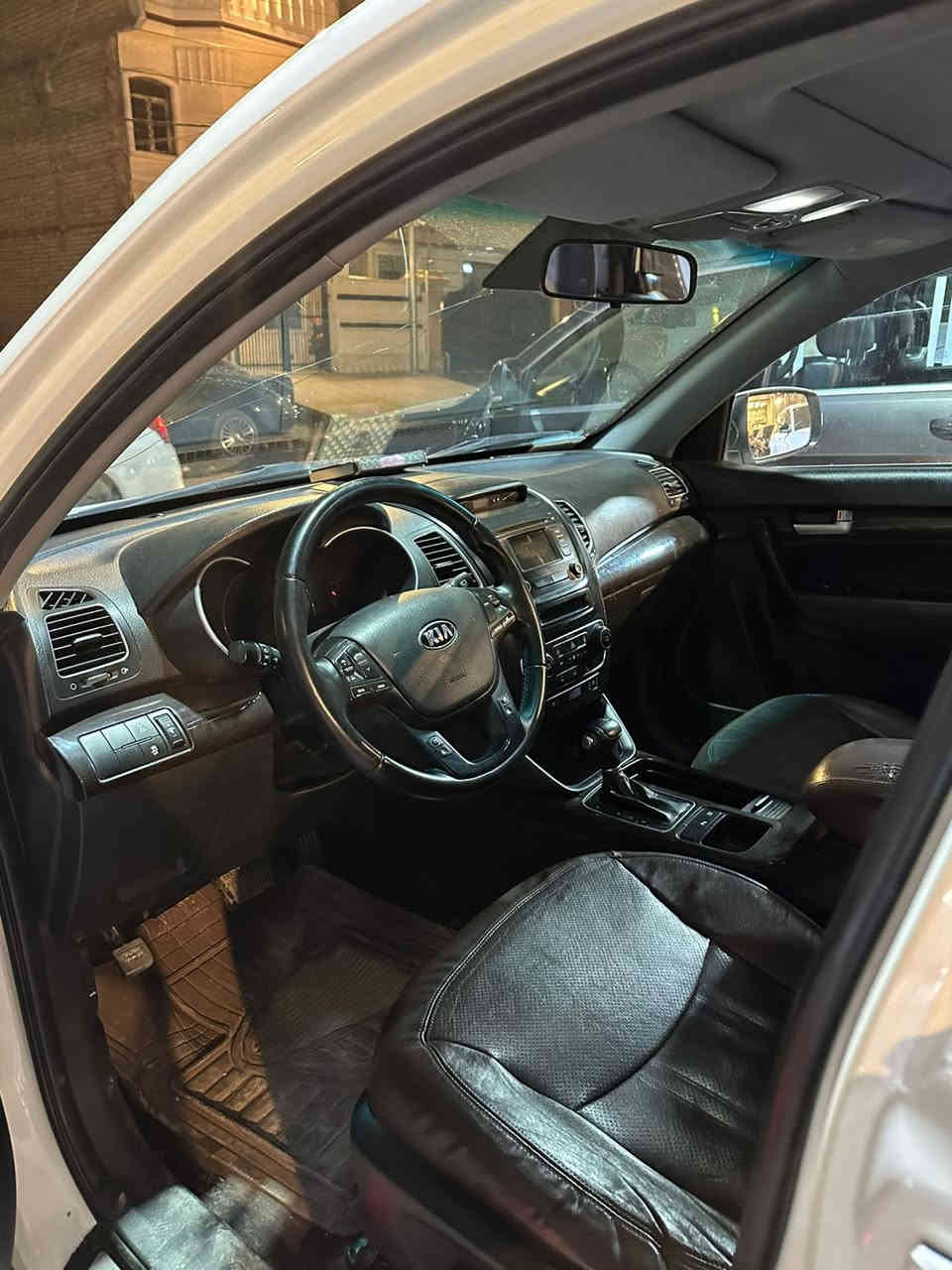 السلام وعليكم للبيع
كيا سورنتو 2014 فول مواصفات كويتي

بيها ربع لجاملع لامامي صبغ ولباقي كفاله عامة

لسياره حيل جديده

بنوراما

كشنات جلد وكهرباء

بردات خلفيه

محرك V6

عداد شاشه 

اشاير بلمري 

مري شفط

وبعد بيها اهواي مواصفات

رقم بغداد لسياره تحويل ثاني يوم

السعر 194 وبيها مجال بسيط

الرقم: ***********
