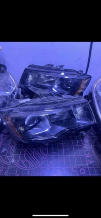 لايتات جيب بلاك توب داخلهن اسود جهة سايق بي ضرر قاعده الفوك فقط      ج...