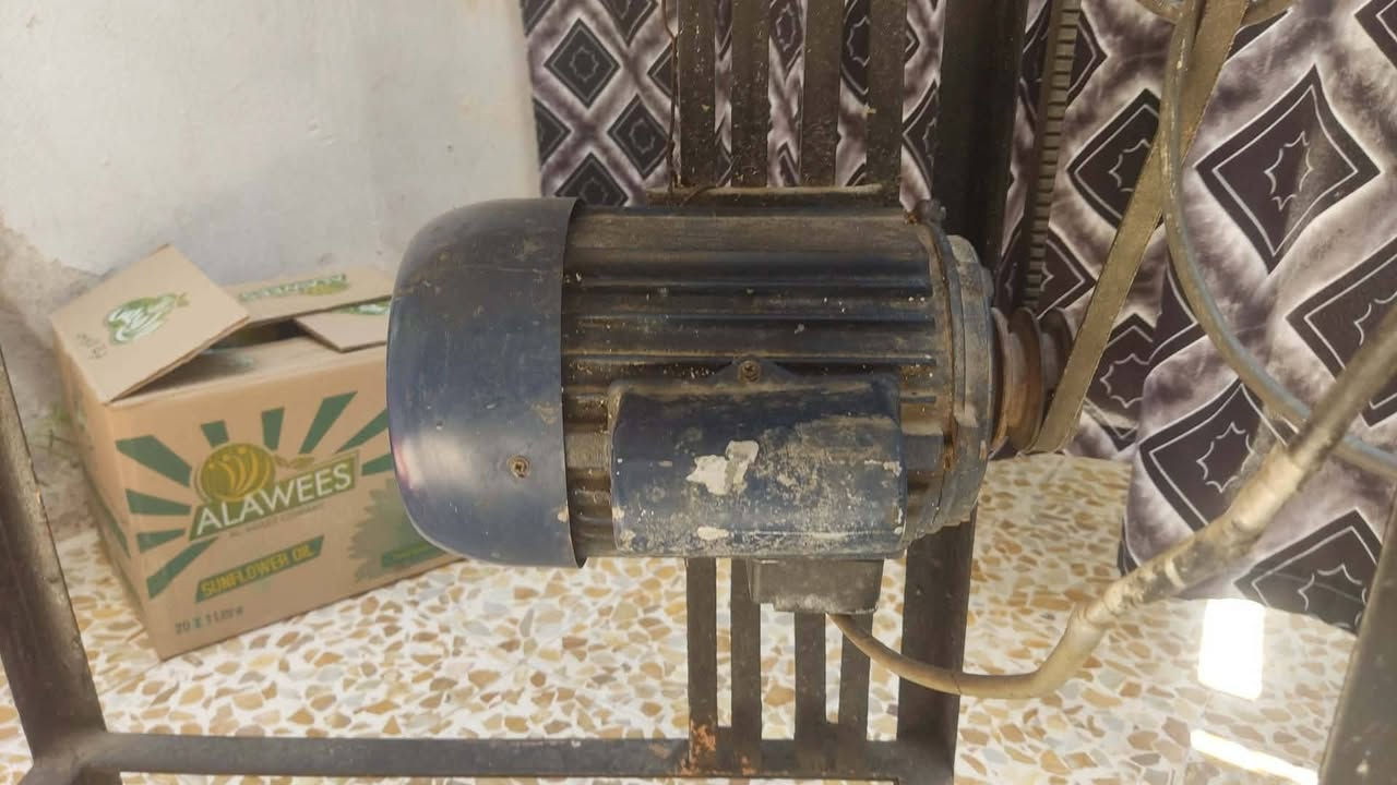 ثرامة .للبيع شرط. الشغل. ماطور جديد. حجم. 12 ادفع. سعر. عجبني. ابيع *********** بي واتس. الموقع. الايمن. تل. الرمان
