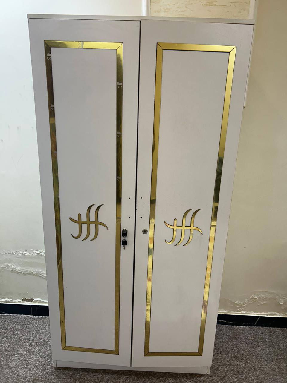 السلام عليكم هذني جربايتين وكنتور سعر 200 ه  ***********
