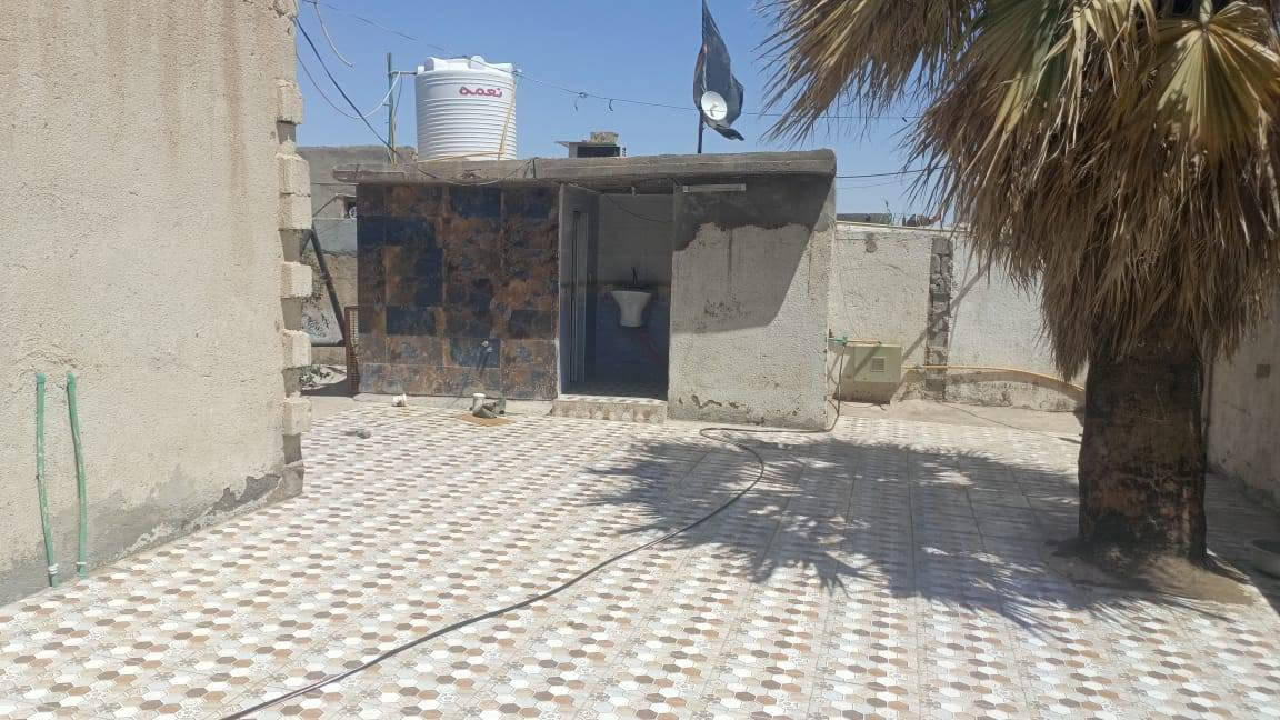 سلام عليكم بيت البيع مساحه 380 مكان حي شراد  مئه َمتر عن الحولي خلف الملعب ***********
