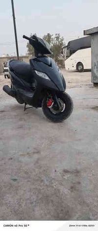 دراجة ثعلب الدراجة صار لها 3اشهر نازلة رمبة الدراجة كلش كلش نضيفة ونشط...