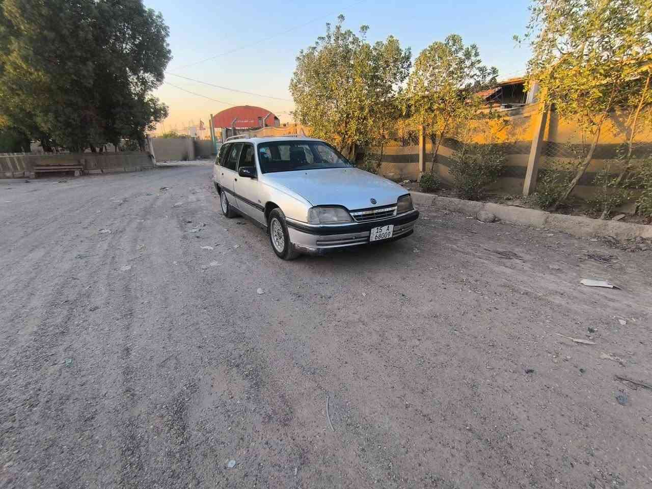 للبيع اوبل اوميكا ستيشن رقم انبار نكليزي سنويه لغاية 29 هزه جديده سعر 28 موبايل *********** مكاني بغداد سياره محرك وكير اوتو ماتيك لاظربه ولا تبديل تخم تاير كهربائيات كلها شغاله دواخل نظيفه حداده خلفي امامي نظيفه شواصي نظيفه بغداد, العراق
