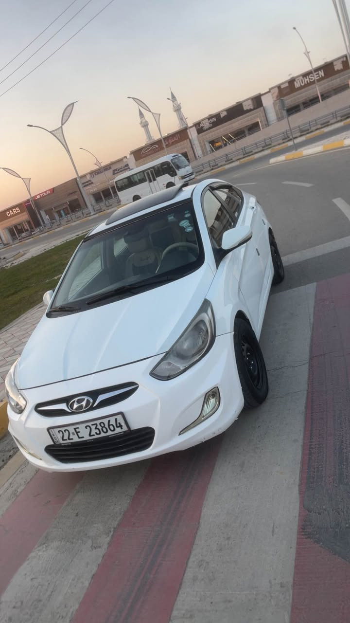 يالله اكسنت موديل 2012
لون ابيض 
ضرر 4قطع بدون دواخل 
بيها مكانين بارد 
محرك جيد 
كير جيد 
صدرجيد 
عنوان كركوك 
*********** كركوك, العراق
