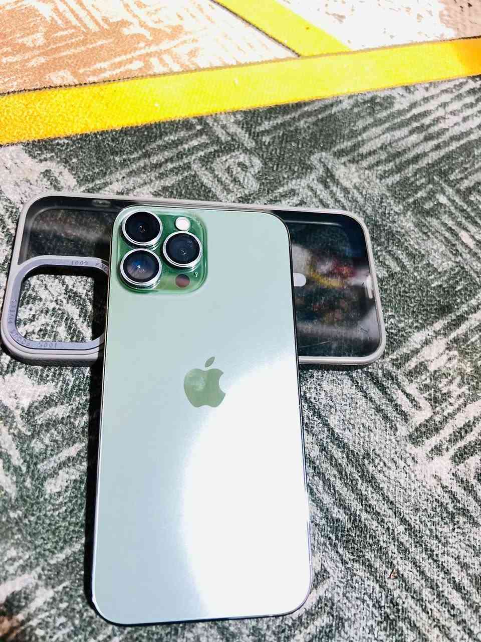ايفون 13 برو ماكس ذ 128. بطاريه 77 التليفون تنسه شحنه ولله ولجهاز شخط مابي وكلشي ممبدل بي جهاز اي شي رايده ب 625 جهاز يخبل ولله ***********
