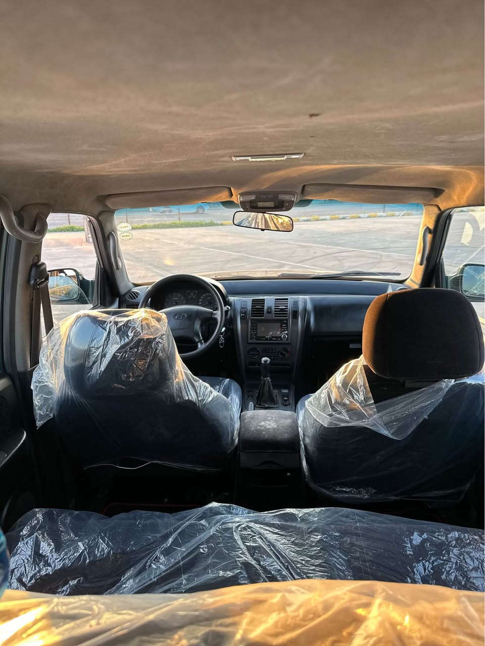 سلام و عليكم سيارة هونداي تريكان للبيع
موديل ٢٠٠٣ -كير عادي-دبل اكسل-جام كهربائي 
رقم و سنوية جديد شرط تحويل و غرامات
سيارة جديدة بدون ظربة مال بيت ماشاءالله حلوة
طايرات جديدة غرفة جديدة صدر كلها جديد مصرف مابي
مكان كركوك سعر ٦٠ بيها مجال بسيط لل شراي
***********
*********** كركوك, العراق
