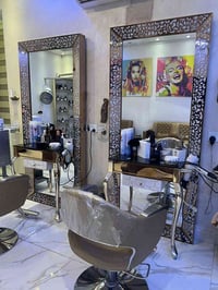 المرايات للبيع ثنينهن السعر خاص مكانهن الاعظميه الكسره للاستفسار 07726...