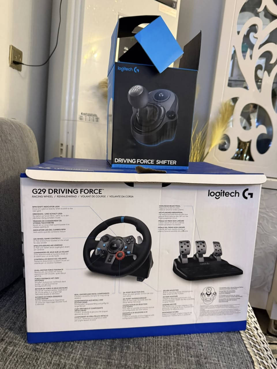 السلام عليكم للبيع دركسون مع كير عادي مع لعبة motor fest جميع الاغراض جديدة جدا مع الكارتونة السعر 350 الف العنوان بغداد حي اور *********** اتصال او واتساب
