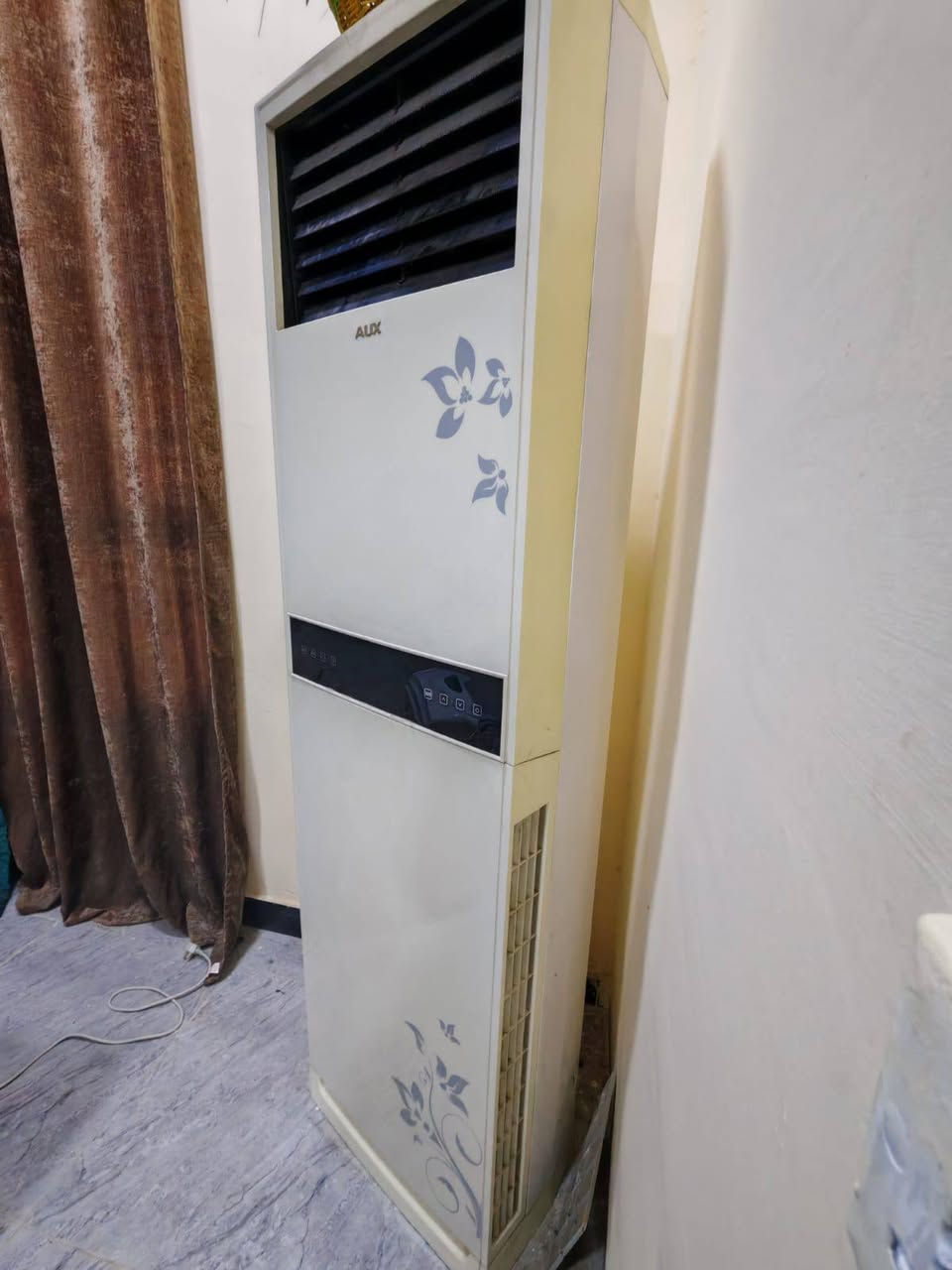 سبلت اواكس 2 طن سعر 450 الف/رقم الهاتف ***********
