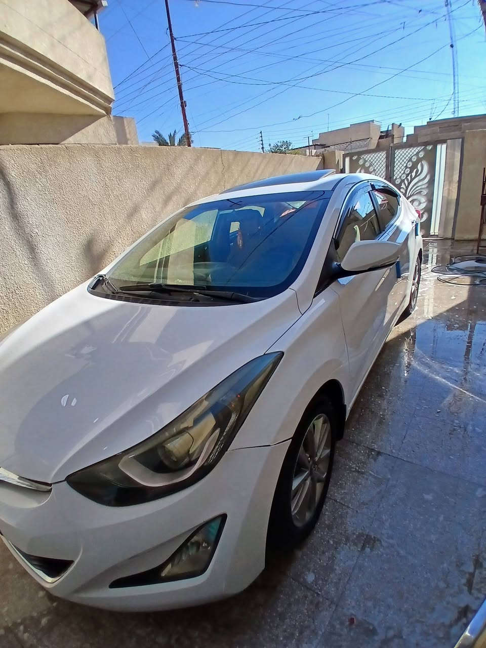 السلام عليكم النترا خليجي مكفوله من الصبغ عدا شبرين صبغ فقط  موديل 2014شكل 2016 فول مواصفات عدا البصمه ٣شاشات كامره خلفيه سويجات عدد2 فتحة سقف ٥ويل كب تبريد شغال كير محرك جديد سياره كل نقص مابيها تايرات امامي جديد مري شفط رقم بغداد تحويل مباشر سياره جديد السعر ١٢٥ اوبيها مجال ***********
