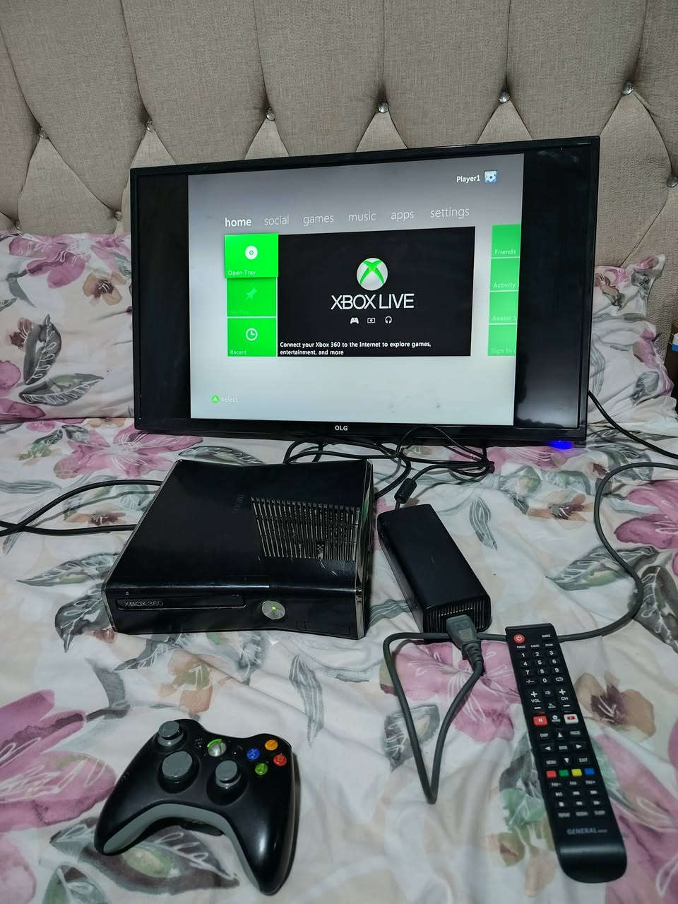 اكسبوكس 360 مع يده وايرليس كامل مكمل بدون العاب مع بلازمه حجم 32 ستعمال سبوع البلازمه والبلي مابي العاب والباب مال قرص ميفتح كلهن مع البلازمه 150 واذا تريد بس شي عادي واكو توصيل


**إذا كنت صاحب هذا الإعلان وتريد حذفه لأي سبب، رجاءا أرسل رسالة إلى الدعم الفني**