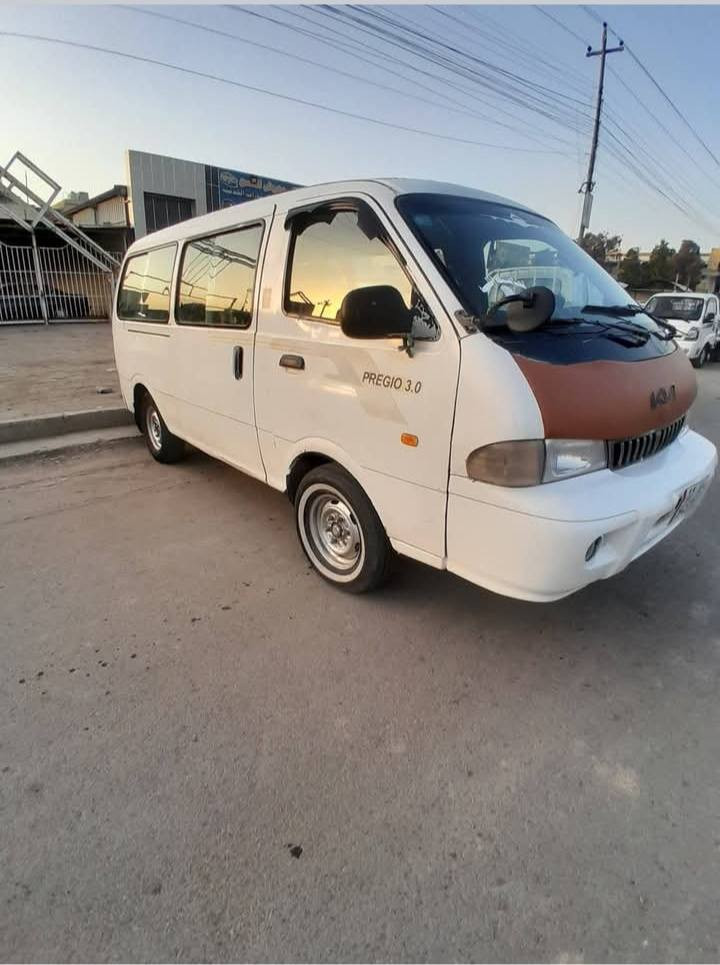 السلام عليكم كيا بريجو للبيع موديل 97 رقم بغداد انكليزي معمره عام بيه طخه بالطويله بالذيل السياره نضيفه للشغل 
السعر 50ورقه وبيهه مجال 
العنوان الحسينيه المعامل ***********
