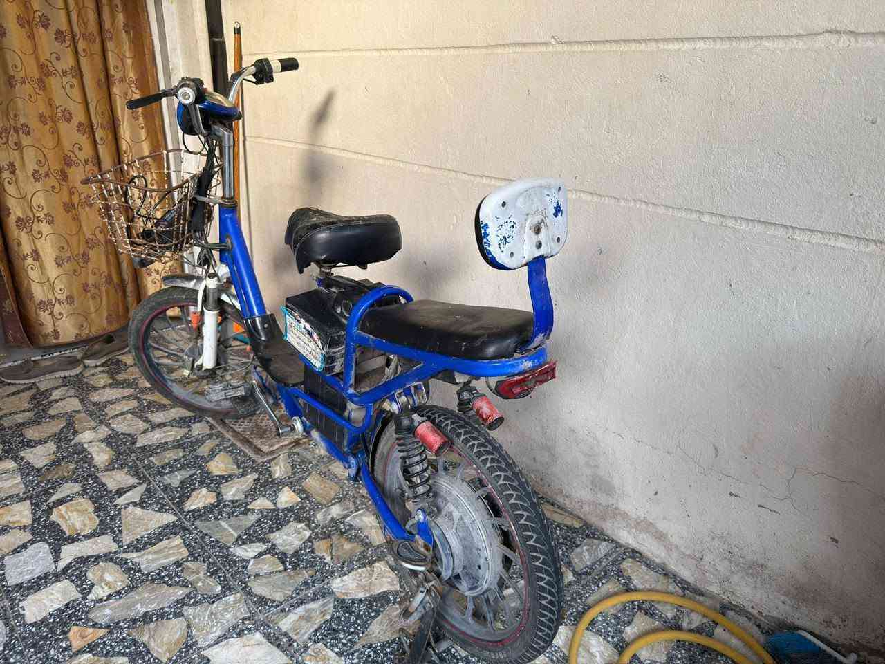 بايسكل شحن شغال بس بطاريته صاير فتره ما مستخدمه فمتشتغل سعره 150 الف


**إذا كنت صاحب هذا الإعلان وتريد حذفه لأي سبب، رجاءا أرسل رسالة إلى الدعم الفني**
