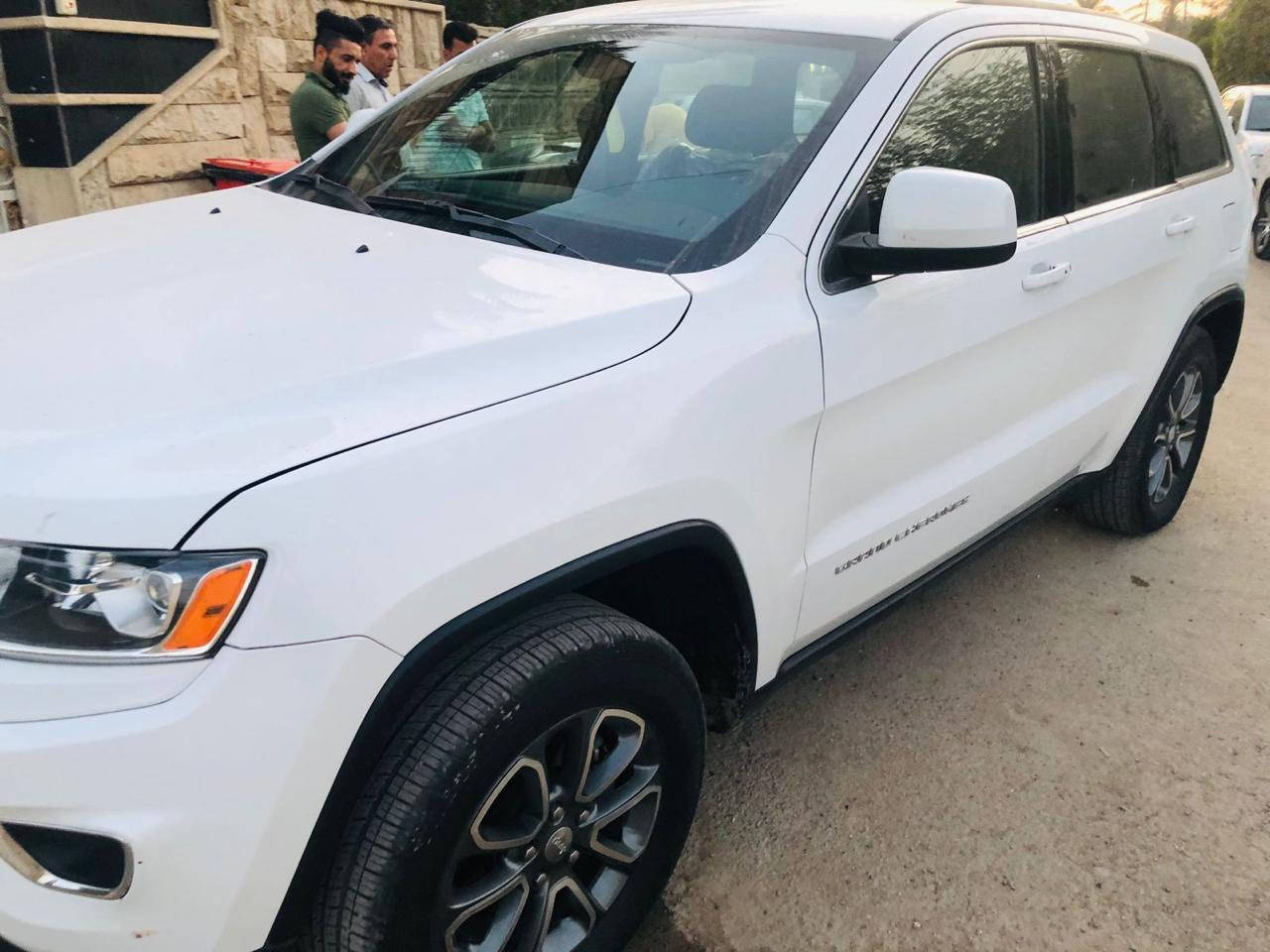 جيب للبيع موديل 2015 بسمي بغداد سنويه ماساقطه 27 
سياره بيه قطعتين صبغ بدون ايرباك. 0773597260 
مكان سياره ديالى الخان


**إذا كنت صاحب هذا الإعلان وتريد حذفه لأي سبب، رجاءا أرسل رسالة إلى الدعم الفني**