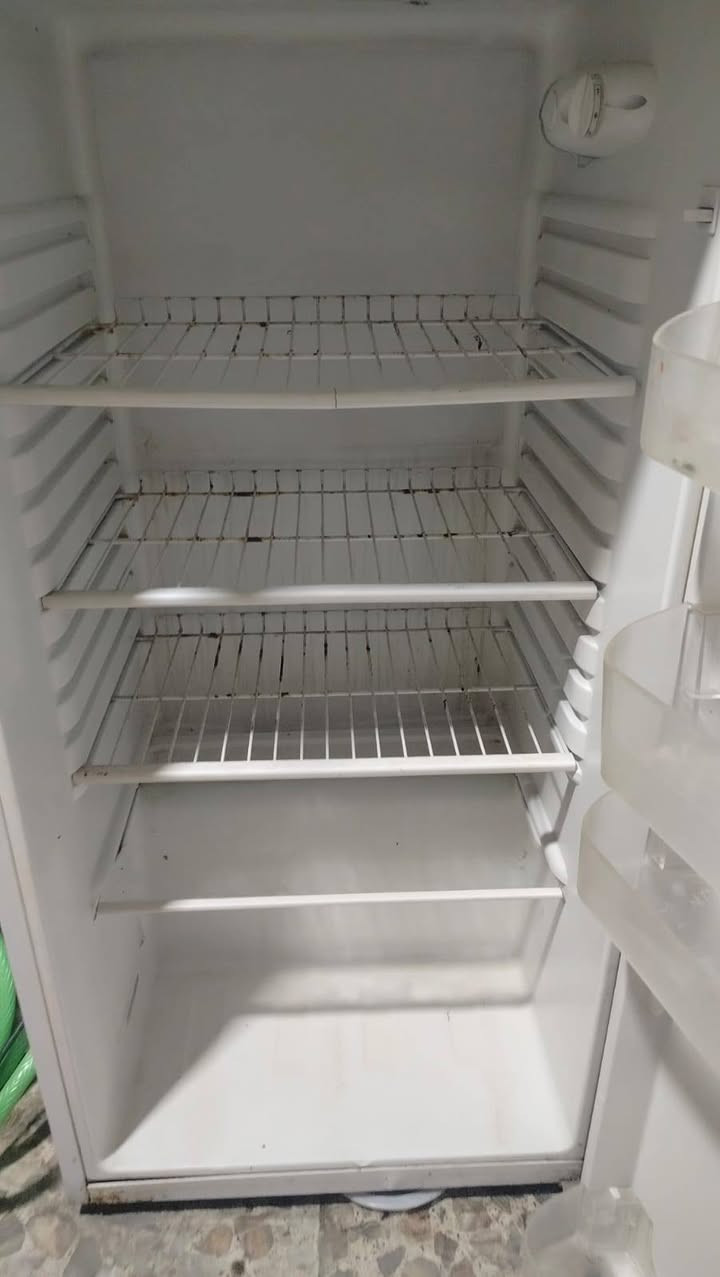 ثلاجه للبيع نضيفه مابيه شي منطقة بغداد


**إذا كنت صاحب هذا الإعلان وتريد حذفه لأي سبب، رجاءا أرسل رسالة إلى الدعم الفني**