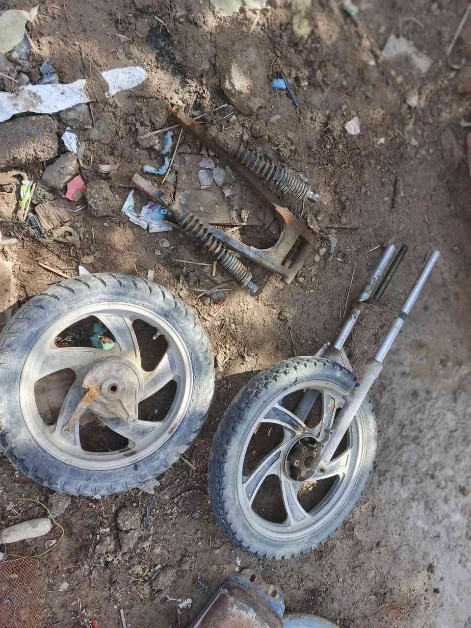 للبيع ويل خلفي وصدر كامل امامي وماشه سعر بلخاص


**إذا كنت صاحب هذا الإعلان وتريد حذفه لأي سبب، رجاءا أرسل رسالة إلى الدعم الفني**