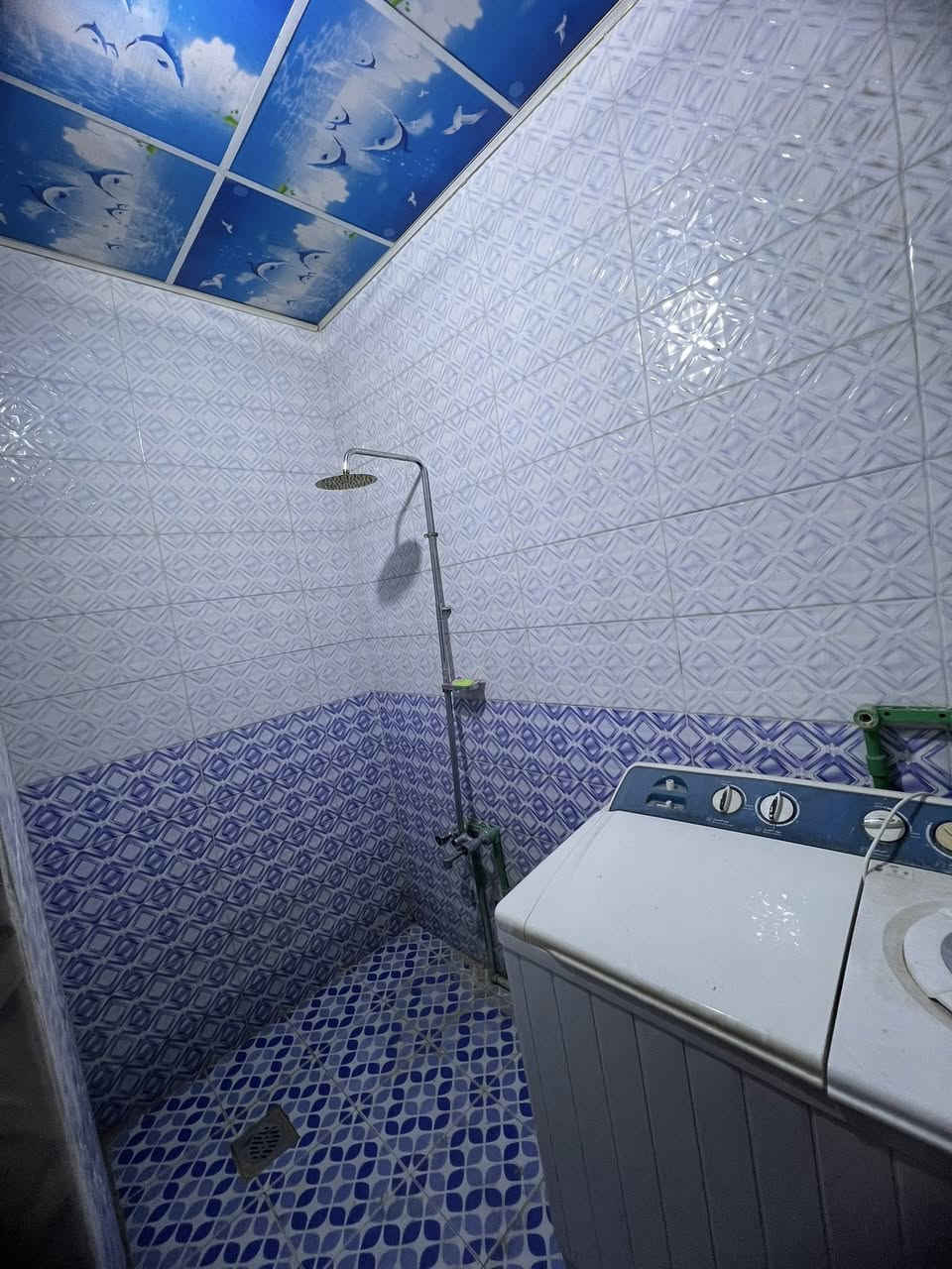 دار 🏠 للبيع بتضحيه
يحتوي على ٣ غرف وصاله وصحيات واستقبال ومطبخ مساحه ٢٤٠ متر قرب مدرسه حبيب ابن مضاهر شارعه تبليط خلف حسينيه الامام الحسين بيت بلاش بسعر تراب طابو تحويل مباشر للتواصل *********** السعر ١٥٥مليون
