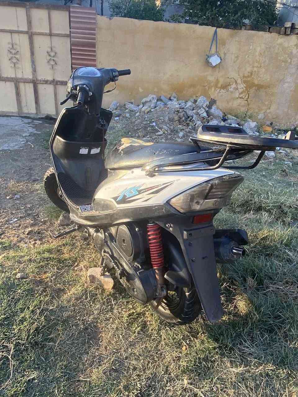 سلام عليكم دراجة ماكس عدله للبيع دراجة كامله ما بيها اي نقص سلف هندر كهربائيات كلها شغاله دراجة مصار سنه من نزلتها ما بيها اي نقص مفتوح بس كورها للبيع متوازي عله بيعتها سعر 450مكاني ديالى بعقوبه ***********
