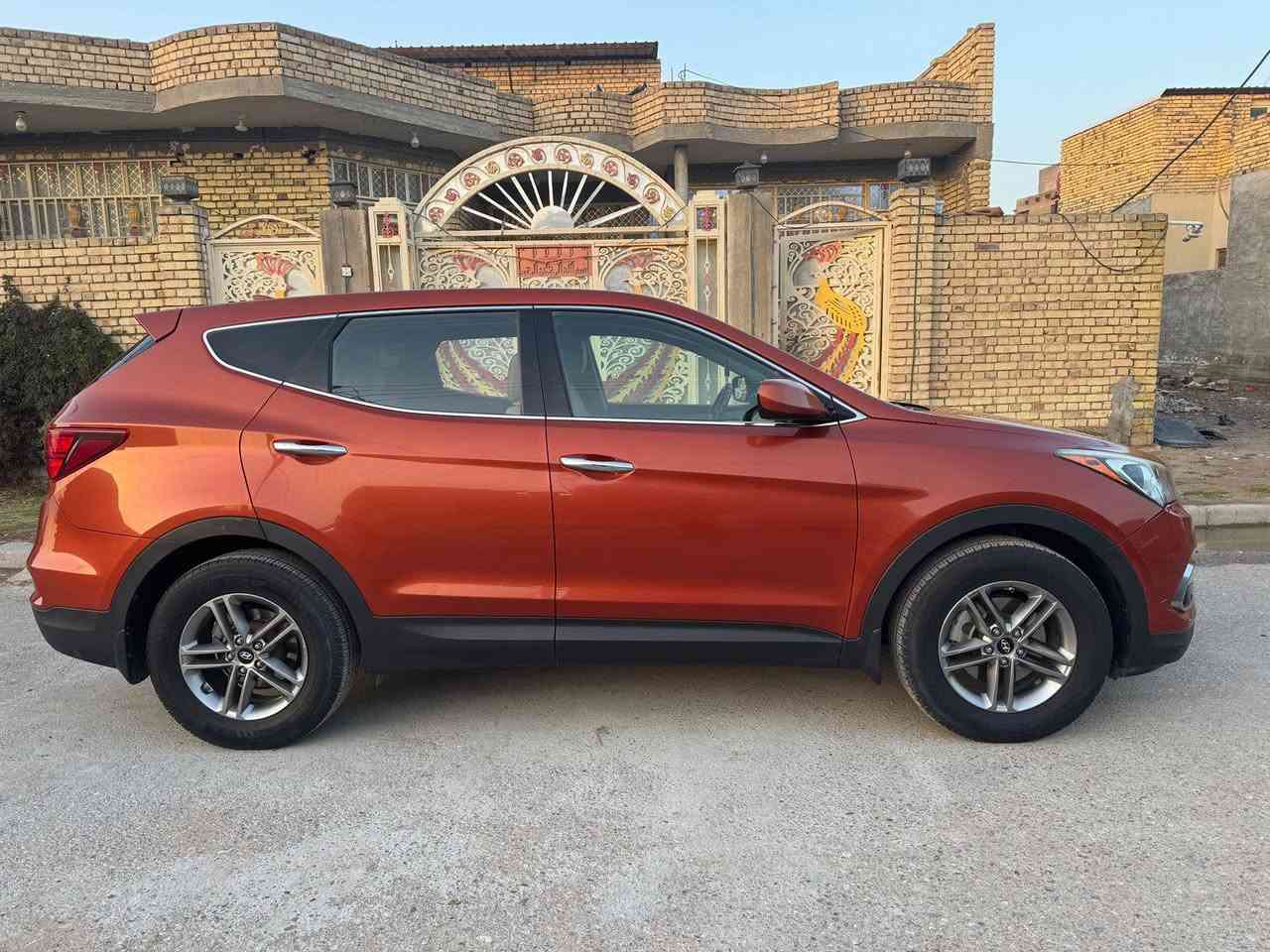 للبيع سنتافيا 2017  
وارد امريكي داخله كلين  مكفوله سياره
 ما عدا البنيد اثر شخوط مصبوغ الباقي كفاله عامه
 محرك 4 دوش رقم قادسيه  السياره جديده جاهزه
 السونار مرفق بالمنشور 
مكان السياره العماره كميت السعر 155 وبيها مجال 
       تصال ***********
