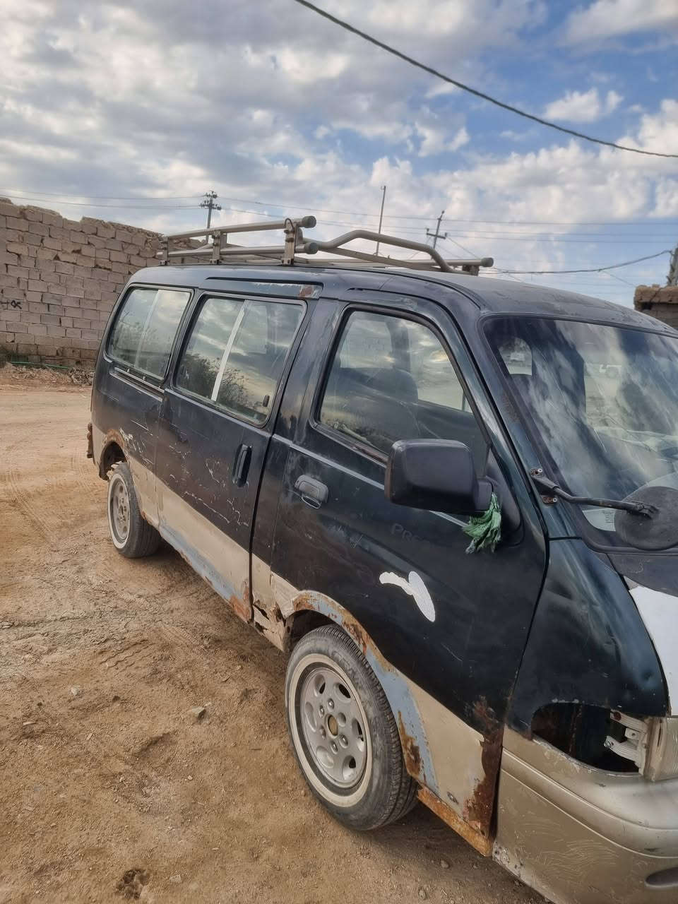 سلام عليكم للبيع موديل ٩٧ مكينه ٣٠٠٠ رقم نجف سياره جاهزه ولكشر شوف عينك ومكاني نجف عباسيه السعر ٤٥ استفسار ***********
