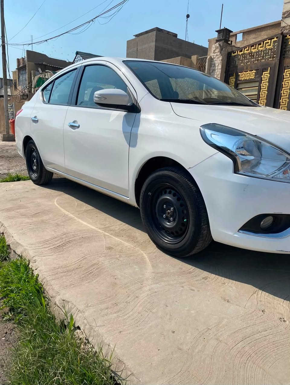 السلام عليكم
نيسان سني مصري  (2023) وكاله بااسمي 
رقم اربيل 
عداد المسافة : (44) الف km
4 جام كهرباء
تحكم ستيرن 
4 يدات نيكل 
شاشة كبيرة + كامرا 
بلاجتورات + اشاير بالمري 
سبايدر جنطة بلادي 
تبريد قطعتين 

سنوية لل 2028 يلا تسقط 
السعر : (112) وبيها مجال 
مكان السيارة : بغداد البياع ***********
