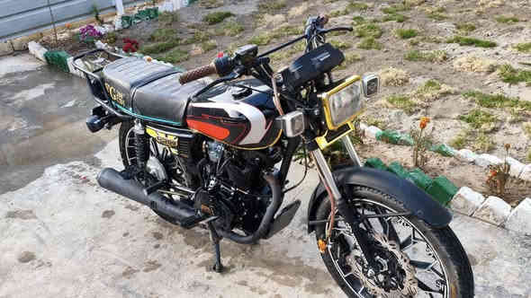 سلام عليكم دراجة سيفان 25 أوراق الدراجه نضيف وخير من الله شوفت عينك مكاني حله قرب شريفه بنت الحسن ولي موو شراي لايدخل رجأأ 0789 158 0861
