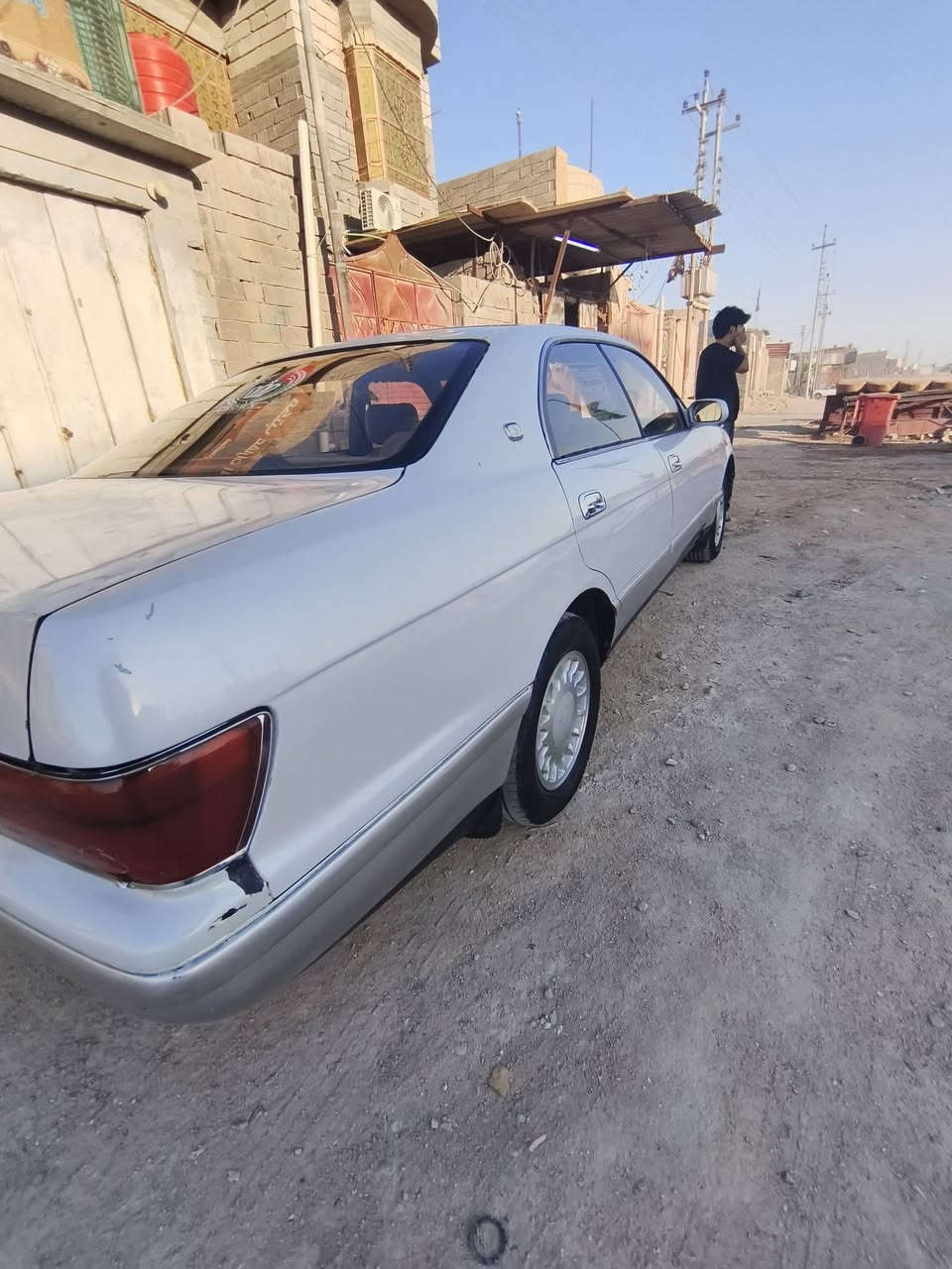 سلام عليكم بطه فصل للبيع موديل 2000 سياره كفاله من الكص والنقل والصوليات سياره جديده  مكينه 2500حلوه مال جني سعر السياره 58 وبيه مجال قليل للشراي مكان البصره زبير ***********
