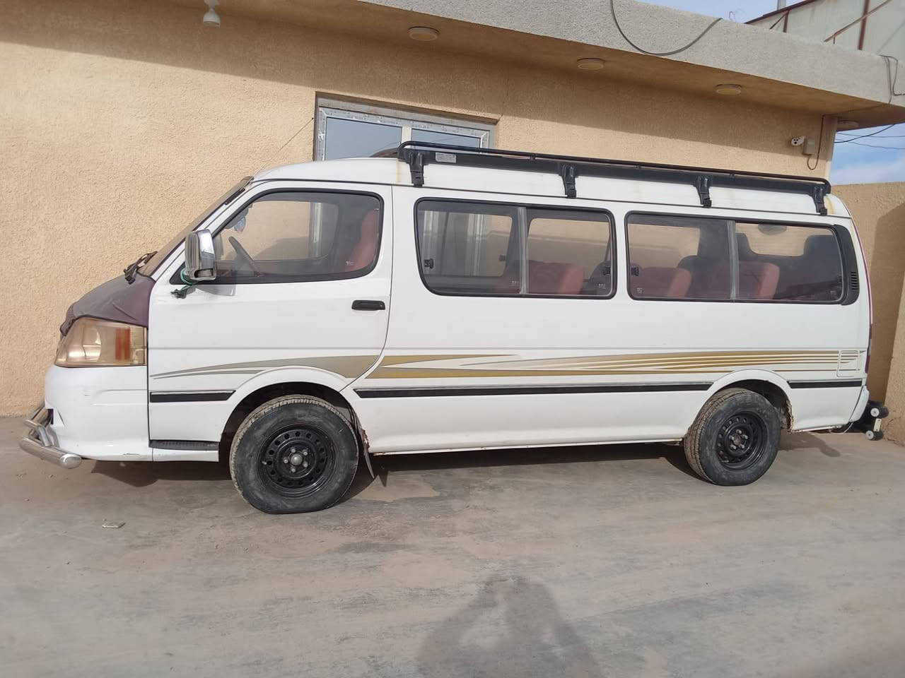 فتون موديل ١٤ كير محرك حداديه جديده تخم تاير تبريد شغال باتري جديد سياره نضيفه سعر ٤٥ بيها مجال عنوان واسط رقمي ***********
