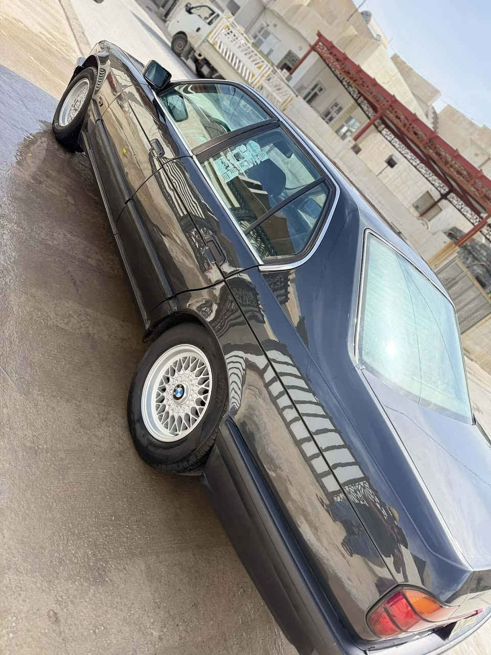 Bmw730
موديل 1991

سياره حلوه 

بدون ضربه 

صبغ عام جماليه 

شرط تحويل 

اربع جام كهرباء

كوبون بنزين موجود 

مكان سياره كركوك 

رقم موبايل ***********

