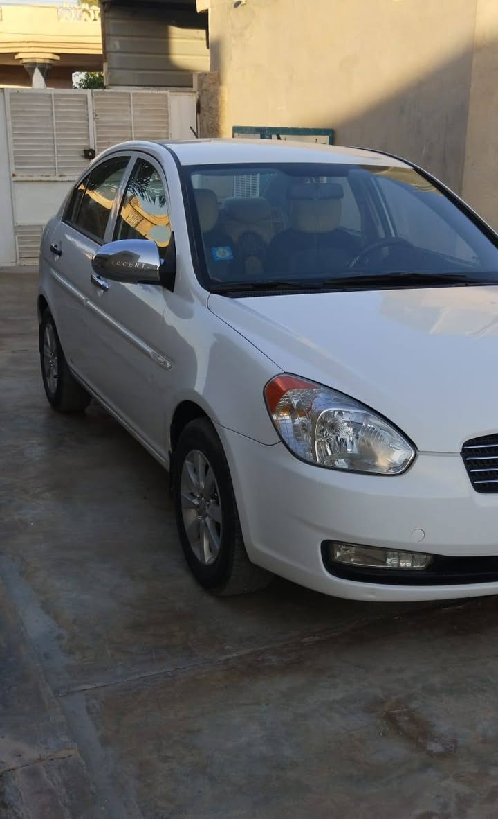 للبيع هيونداي اكسنت خليجي
الموديل: 2008
المنشأ: خليجي 

المواصفات:
اللون: ابيض
المحرك: 1.6 لتر
الگير: عادي
المسافة المقطوعة: 217 الف كم
رقم السيارة: صلاح الدين - خصوصي

المواصفات والاضافات:
- تحكمات مقود
- شاشة اندرويد
- كامرة خلفية
- حساسات خلفية
- سنتر لوك
- ويل كب اصلي
- تبريد حار / بارد

حالة السيارة:
- السيارة بحالة ممتازة
- الضرر: مكانين بارد فقط 
- بدون صبغ وبدون اي ضربة - كفالة عامة
- الداخل نظيف 100%
- السيارة جاهزة للتحويل وبأسمي

المكان: صلاح الدين - قضاء بيجي
السعر المطلوب: 90 ورقة - بيها مجال بسيط للشراي

للتواصل الجاد:
موبايل: ***********
واتساب: ***********

ملاحظة مكلف بالنشر شراي اتصل ع رقم او راسل الرقم الثاني ع واتساب الباقي التفاصيل
