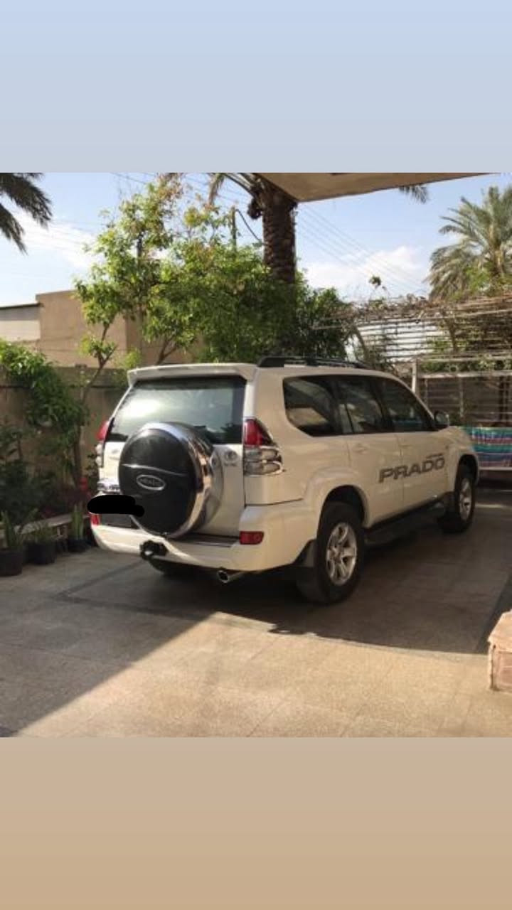 سلام عليكم 

برادو vx 
موديل 2009
فول مواصفات 
فتحه 
كراسي جلد 
كراسي كهرباء 
دبل تانكي

مكفوله من الصبغ والجراد والتبديل والطخه بس الدعاميات صبغ 
رقم بغداد تحويل ثاني يوم 
رقم *********** 
مكان السياره بغداد
