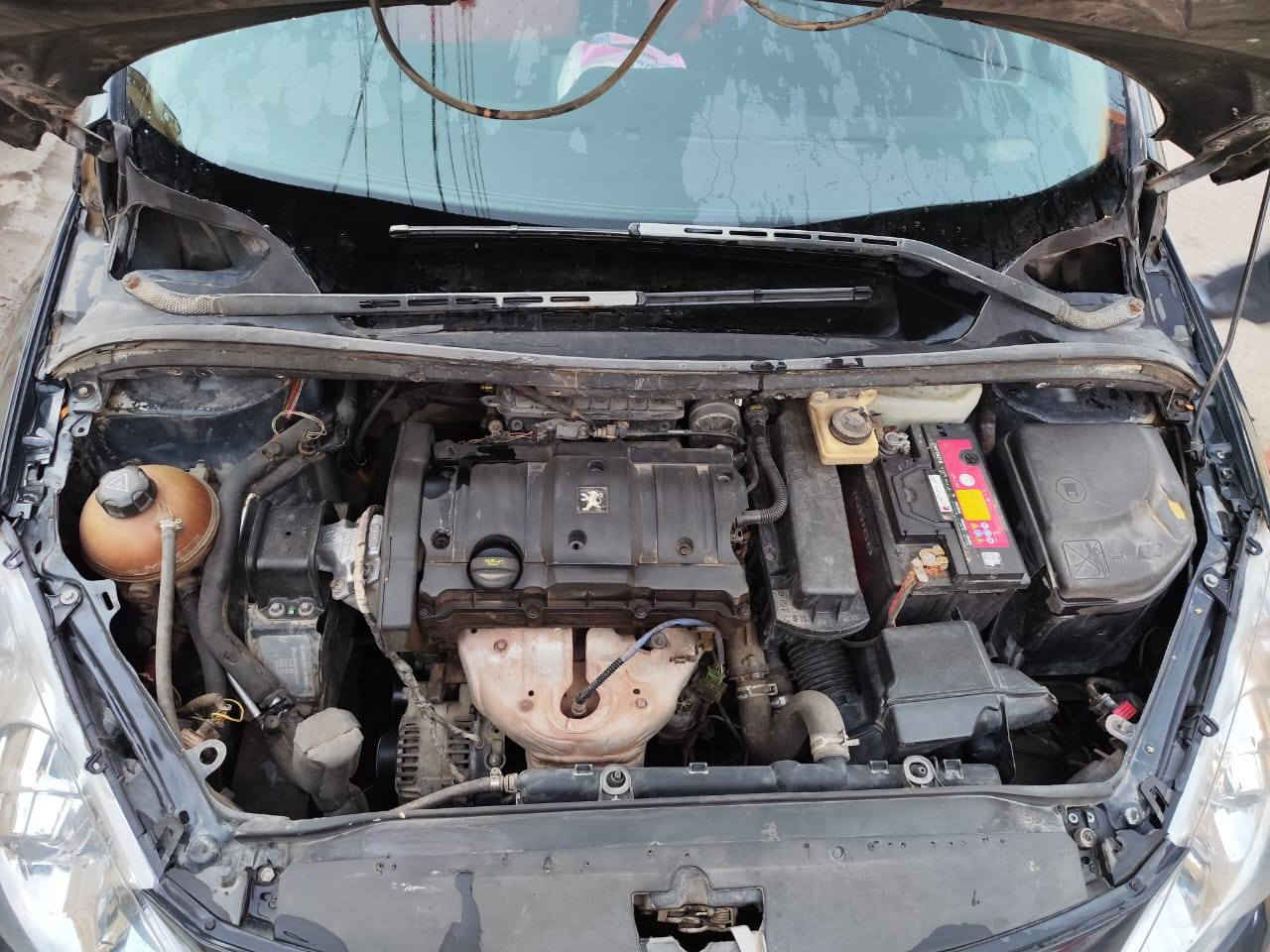 السلام عليكم 
بيجو فرنسي ٣٠٧ موديل ٢٠٠٦ حادثها الجنطة
كير محرك بلاد
السعر ٥٠ 
مكان السيارة بابل
***********
***********
