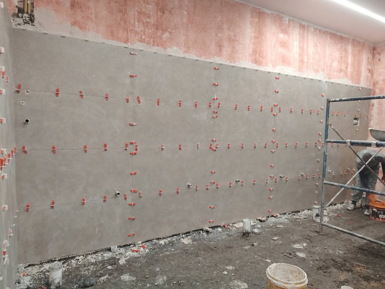 خلفا سراميك وبراسلين ومرمر شغل درجة أوله واسعار تنسب الجميع وستلام مهندسين ***********
