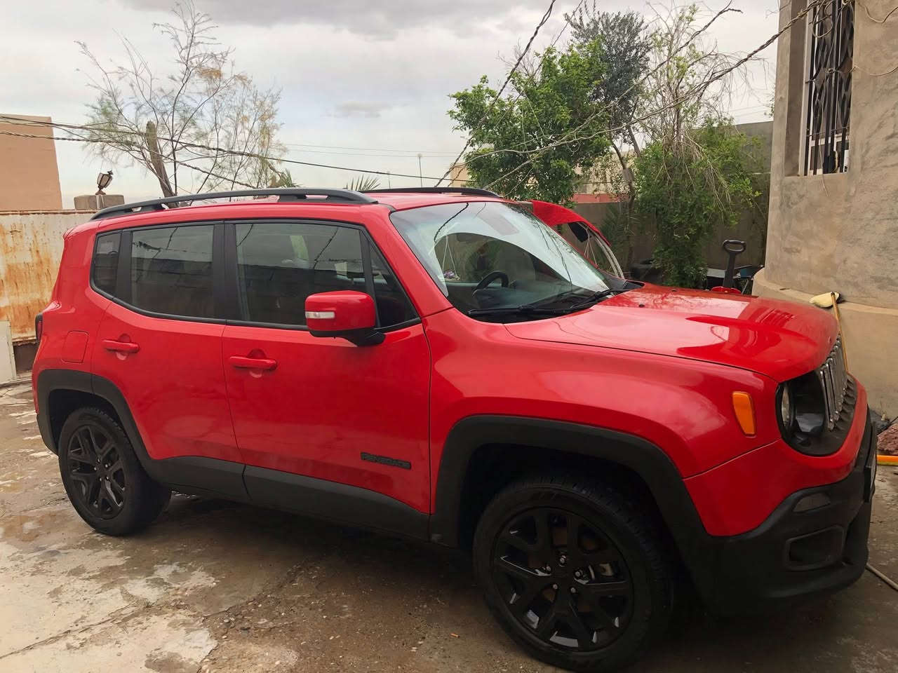 مواصفات
جيب رينيجيد موديل2017

لون أحمر مميز🚗

المكينة2400 اقتصادي وقوي

قير أوتو — دفع رباعي 4×4 (فور ويل)

المواصفات:

Black Top

حادثة  جاملغ  الأمامي والبنيد،  

سيارة اقتصادية وعملية جداً 

رقم اربيل بأسمي تريد وكاله او تحويل 

سنويه مجدد لحد 2029شهر 6

💰 السعر:123$

📍 الموقع:ديالى خانقين 

📞 ***********
