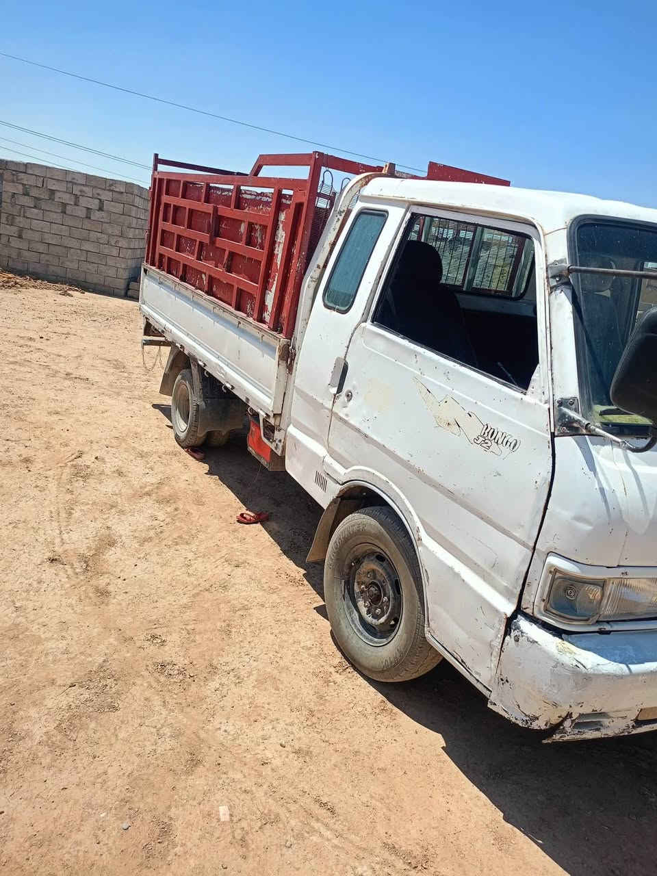 كيا بنگو موديل 96 گير ومحرك واكسن وشاصي كله شرط بيه حصه گاز للاستفسار الاتصال على ***********
