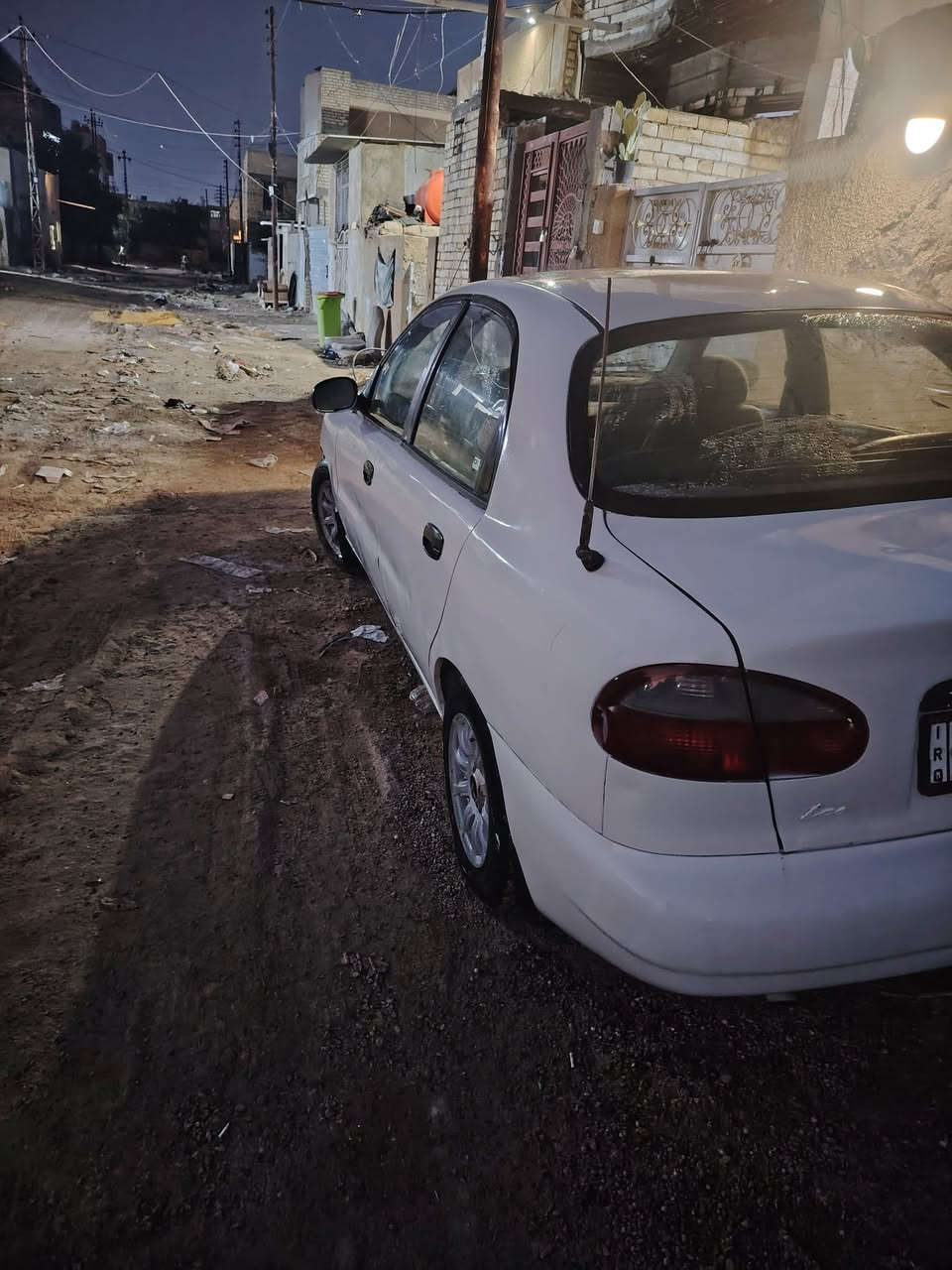 السلام عليكم من رخصه الأدمن دايو لانوس رقم بغداد الدولي هزه جديده وسنويه لحد نهاية 2030 بأسمي 
كير مكينه حدادة جدد كهربائيات كلهه شغاله تخم تاير باتري جديد تبريد شغال بس نقصه كمبريسر السعر 35 بيهه مجال حك الجيه مكان السيارة بغداد تاجي للاتصال  ***********
