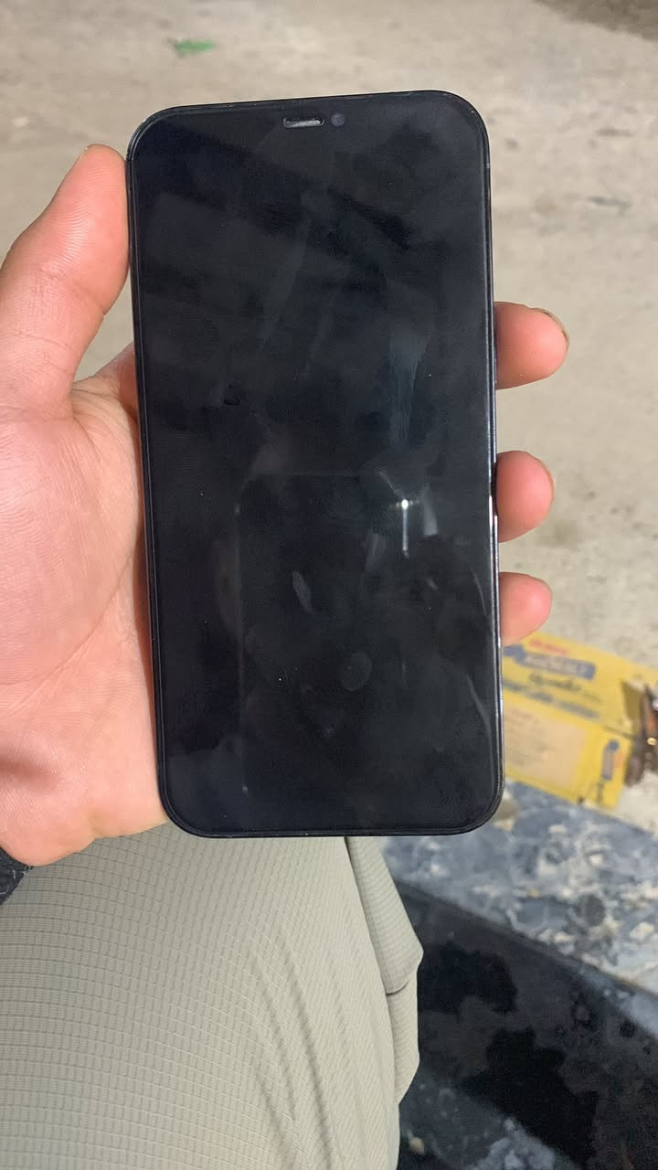 بيع و مراوسة
iPhone 12 Pro max 
شاشة و بطارية مبدل شاشة اصلية ضمان GX
بطارية ١٠٠ 
الجهاز ما بيه ولا شخطة 
265ذاكرة 
دبل سيم 
السعر بلاششش 
٢٢٠ دولار و مجال للطيبين 
عنوان إربيل 
للتواصل ***********
