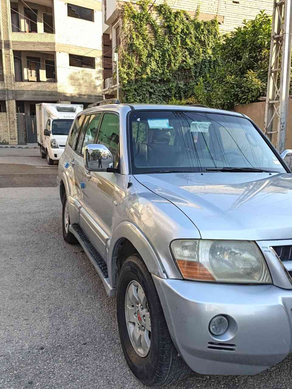 السلام عليكم...
متسيوبوشي باجيرو 2007 رقم بغداد 
((باسمي)) سنويه تنتهي بسنه2027 بشهر ال1 

-محرك 3000-V6 
-كير ومكينه حداديه تبريد تدفئه كهربائيات مكفول  درجه اولى
مكان السياره 
بغداد/الدوره 
للاتصال ***********

