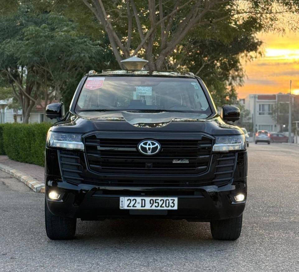 لانكدكروزر بلاك ايديشن GXR 2024
 وكاله جيهان محرك 4000 تنفس طبيعي 
كامره 360 رادار جانبي ومواصفاتها معروفه 
ماشيه 33 الف كيلو متر 
بعدها بضمان شركه تويوتا عراق  يعني تبديل دهن وفلتر مجاني
مكفوله من كلشي السياره كامل مع الكير والمحرك وسنويه وكلشي جديد وسياره باسمي ومكاني خانقين ديالى
رقم صاحب سيارة ***********
