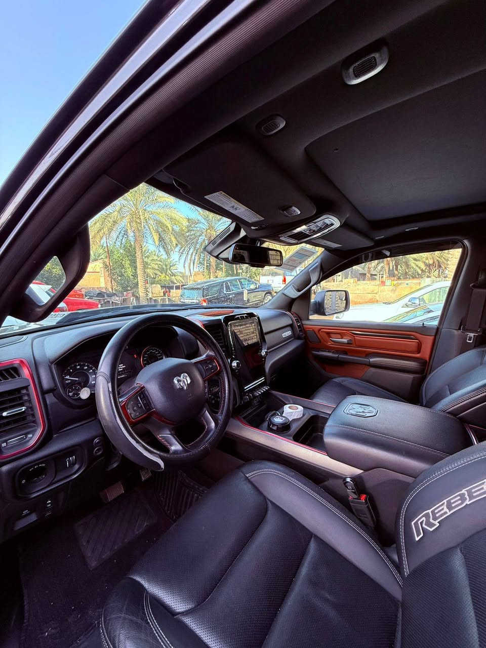 السلام عليكم
دوج رام ريبيل موديل 2022
8 سلندر هيمي اتوماتيك
اللوحات رقم اربيل مميز
وارد كندي
مواصفات 
بانوراما فتحتين رام بوكس
جكات بلديه امكانيه ارتفاع وانخفاض السياره ٤ درجات
شاشه تيسلا رادارت
امكانيه تعديل ارتفاع دوسات البنزين والبريك مقاعد كهرباء وخزن 
تشغيل عن بعد داخل السياره اسود واحمر ستيرن تدفئه حساسات امامي خلفي كامره خلفيه دواره مقاعد خلفي متحركه نظام دفع رباعي قفل اكسن نزول منحدرات اضواء زنون سماعات البينتخم تاير جبلي اصلي مزوده سبيسرات وياله تخم امامي خلفي وبعد بيه هواي مواصفات حداديه جديده السعر ٣،٨٥ $ 
تلفون ***********
