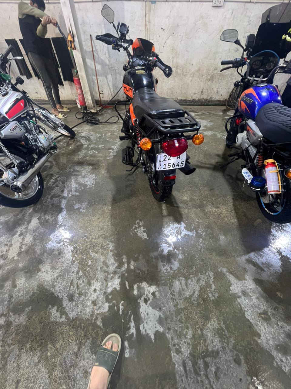 السلام عليكم من رخصه الاعضاء دايون ٢٠٢٥ دراجه نضيفه بمعنه الكلمه مكفوله من كلشي رقم اربيل شرط التحويل ٢٢٠٠ مليونين وميتين   االرقم *********** ماشيه ١٦٠٠٠ الف
