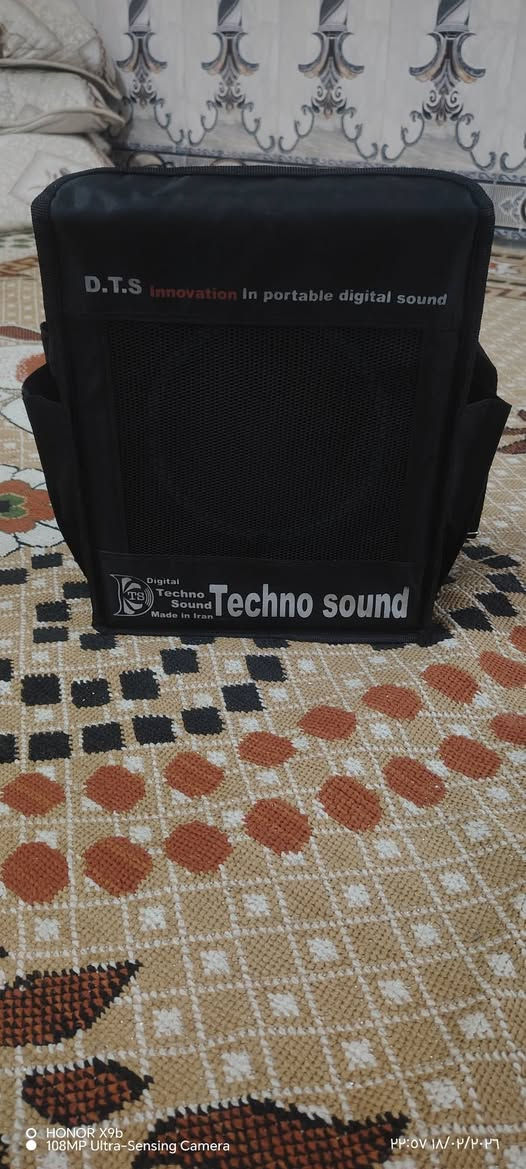 ج
جهاز مكبر صوت تيكنو ساوند اصلي
َمع لاقطات عدد 2 اصلي بلوتوث واير
اغراض الاستخدام شور وتسبيح وغيرها
للتواصل واتساب ***********
