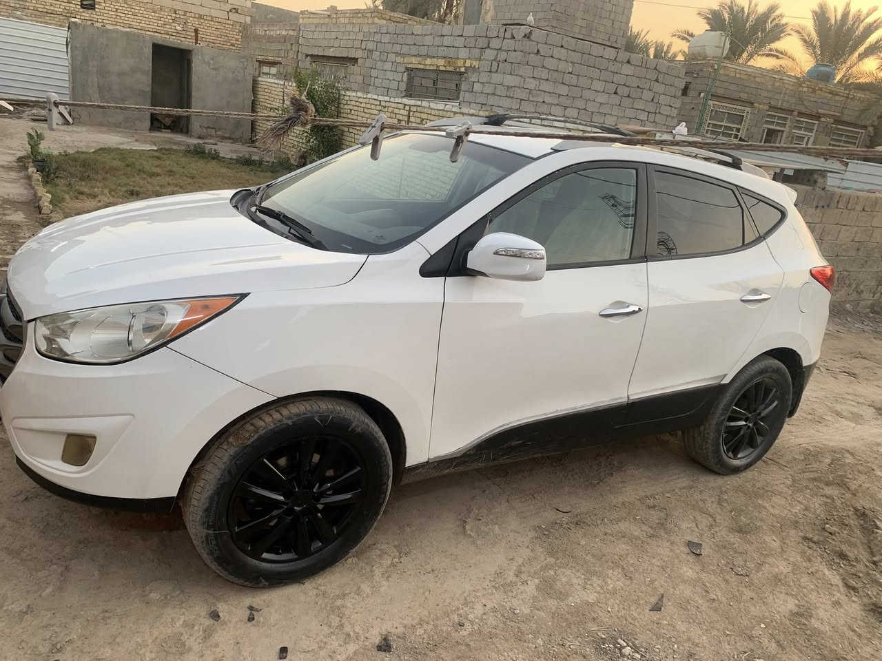 السلام عليكم توسان موديل 13 امريكي مكينه دوش 2400 فول مواصفات عدا الفتحه لمتد السياره كشنات جلد بلادي ومدوشم ارضيه السياره ماعوزها برغي بصمه تشغيل بصمه بيبان تدفئه تبريد بلكشنات كشن كهربائي اشاير بل مري مري قلاب شاشه وكامره حساسات بيها صبغ حزام اكفلك شاصي تكم لغود قماره حوض مكانها بابل السعر 118 بيها مجال حك الجيه عليها غرامات 300 ينزل من سعرها رقمها واصط مداور ثاني يوم سنويه ماصاقطه بعدها السياره جديده وبلعافيه علا الياخذها ***********
