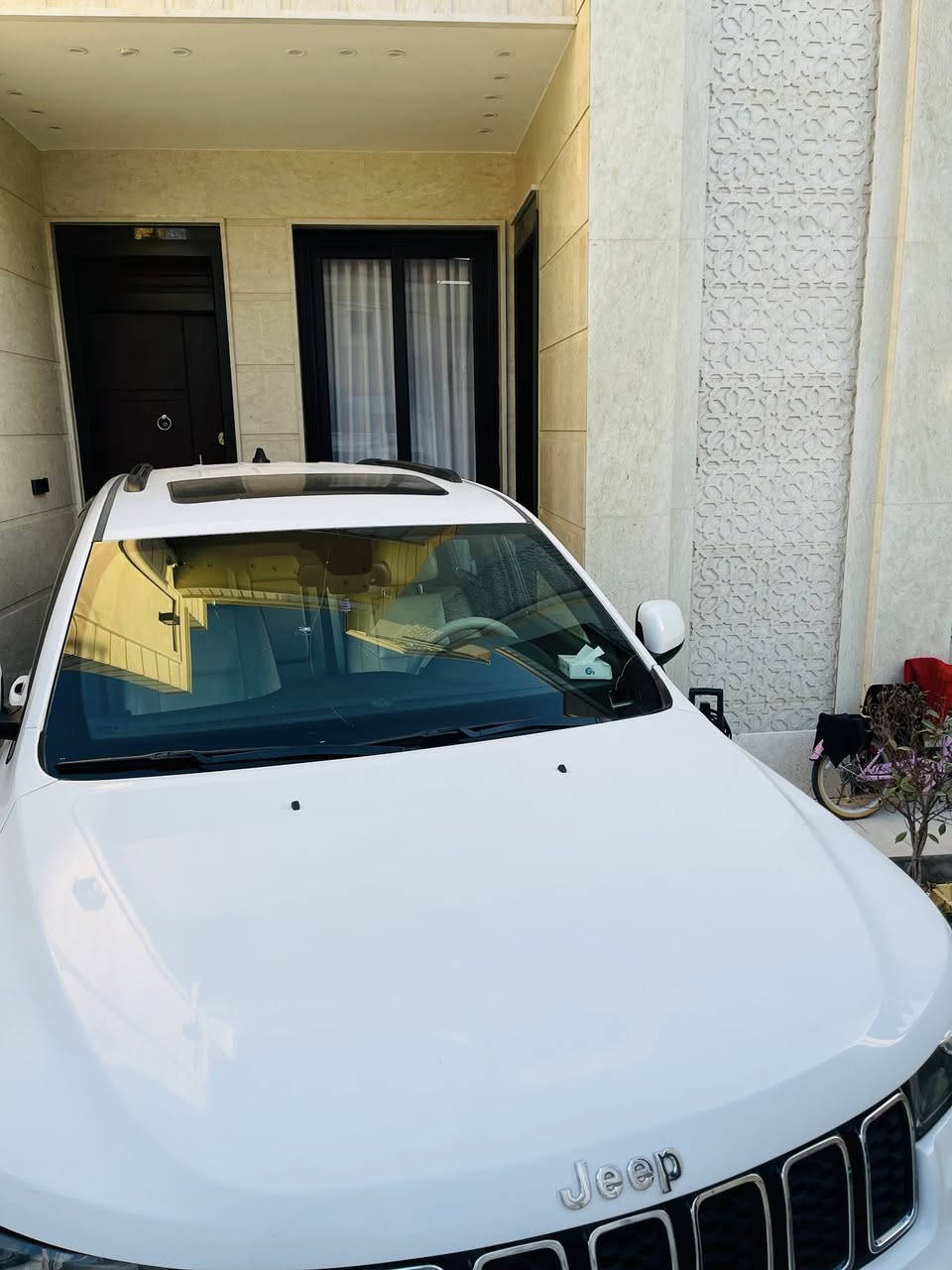 السلام عليكم جيب ٢٠١٨ سياره وارد اميركي حادثها بسيط جداً جاملغ سائق وبنيد صبغ وبيها سونار مواصفات معروفه سياره خير من الله ومكفوله كير ومكينه مكفولات رقم بغداد انكليزي تحويل مباشر عنواني بغداد الجديده غير متواجد عل خاص متواجد فقط اتصال و واتساب 
رقم الواتساب ***********
رقم الاتصال ***********
