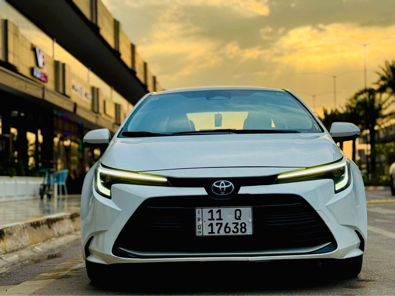 سلام عليكم كورلا  هايبرد 2024 فول 
كلش بحالة وكالة على ايدي من زيرو لحد الان رقم بغداد هزة جديدة سيارة مصروف عليها هواي كماليات عازل حراري للجام مدوشمة دوشمة عامة كشنات وارضيات جلد اسف على اطالة بس يشتري علمود يعرف مواصفات 
🔹فتحة 
🔹دخول ذكي بدون مفتاح 
🔹بصمة ابواب 
🔹اشاير بل مري 
🔹لايت زينون 
🔹ماطور لايت (يصعد وينزل )
🔹اوتو لايت عالي
🔹اوتو هولد 
🔹سايد بريك بصمة ذكي 
🔹زر EV  
🔹وضعيات قيادة 
🔹داخل جلد لونين ماروني + اسود
🔹دركة خياط 
🔹لد نهاري + اشارة لد 
🔹تبريد ❄️ ثلج  قطعتين 
🔹اكواب حار بارد 
🔹شاشة كار بلي بلوتوث 
🔹عدادات دجتل 
🔹داخل جلد لونين ماروني واسود 
🔹قيادة ذاتية +رادار 
🔹تحذير عند خروج عند مسار +بريك ذاتي عند حاجة 
🔹منافذ طاقة امامية وخلفية 
🔹ويل كب 
مكاني حي جهاد  *********** بغداد, العراق
