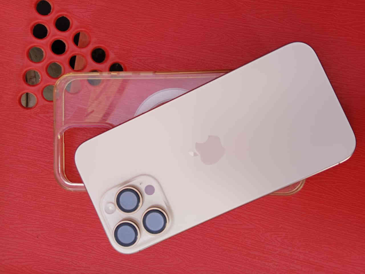 للبيع  ١٦ برو ماكس شرق اوسط ماستر الجهاز وتر بروف مشحون ٤٠ مره بعده بل ضمان بطاريه ١٠٠ سعره ١٥٥٠ مكاني بصره معقل  ***********
