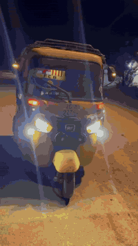 السلام عليكم تكتك 19طابه بل عشرين مظلع محدثه 21جنبزه فور التكتك خير من الله تجي وتشوف بعينك التكتك تحتوي على سيبايه ونزال +هورن بوش+درع خلفي+شاشه ايباد المس +تجاوي +فرشات التكتك رقم وسنويه مكاني ديالى الخالص الستفسار *********** السعر 6750 والشراي يدلل
