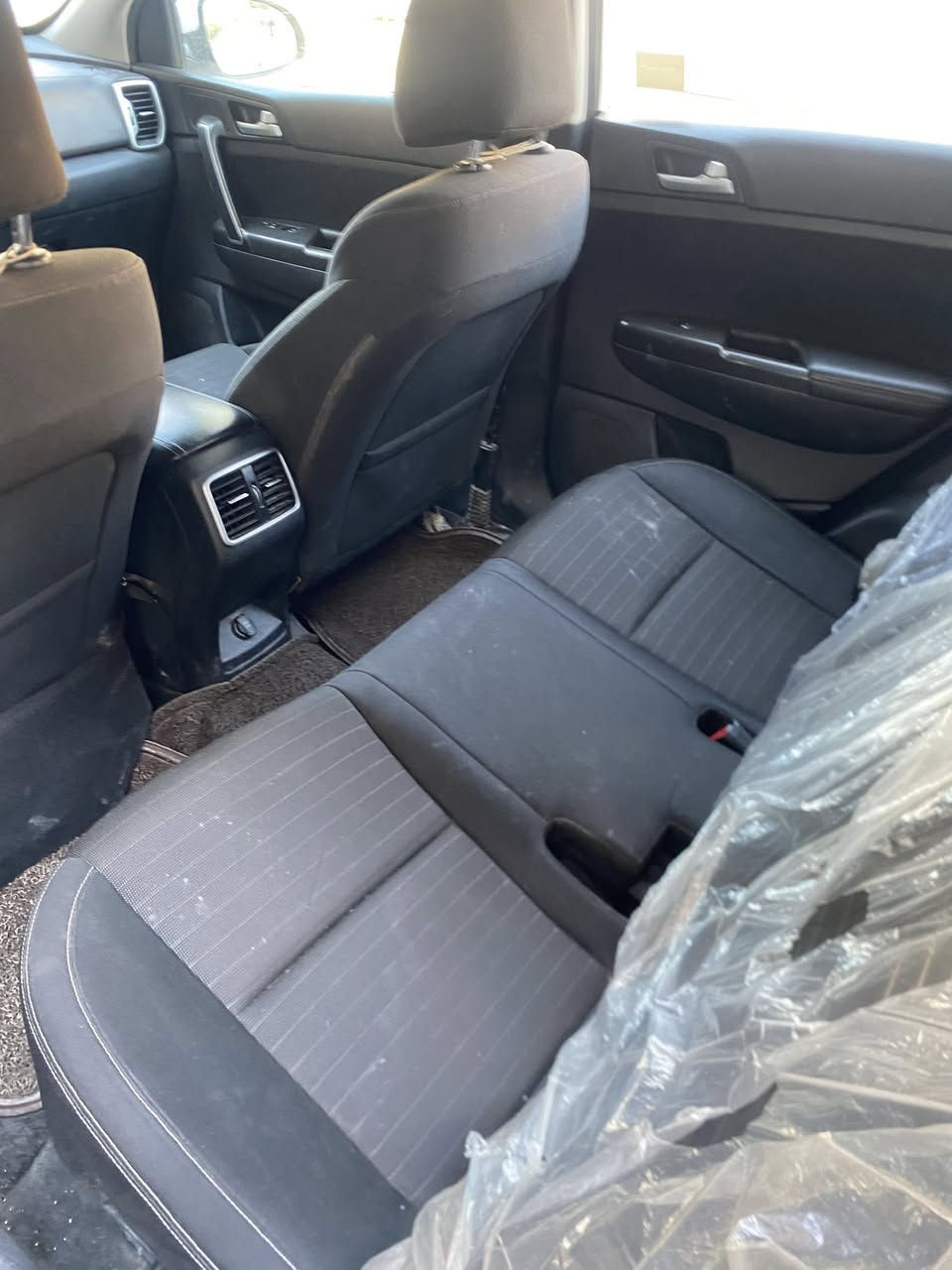 سبورتج موديل 2017 امريكي محرك 2400 بيها قطع صبغ بدون دواخل بابتين وجاملغ وبنيد نص فول كشنات دفئه كشن كهرباء قطعتين تبريد رقم اربيل باسمي شرط التحويل عنوان بغداد الغزاليه للاستفسار ع رقم  السعر 125 وبيها مجال ***********
